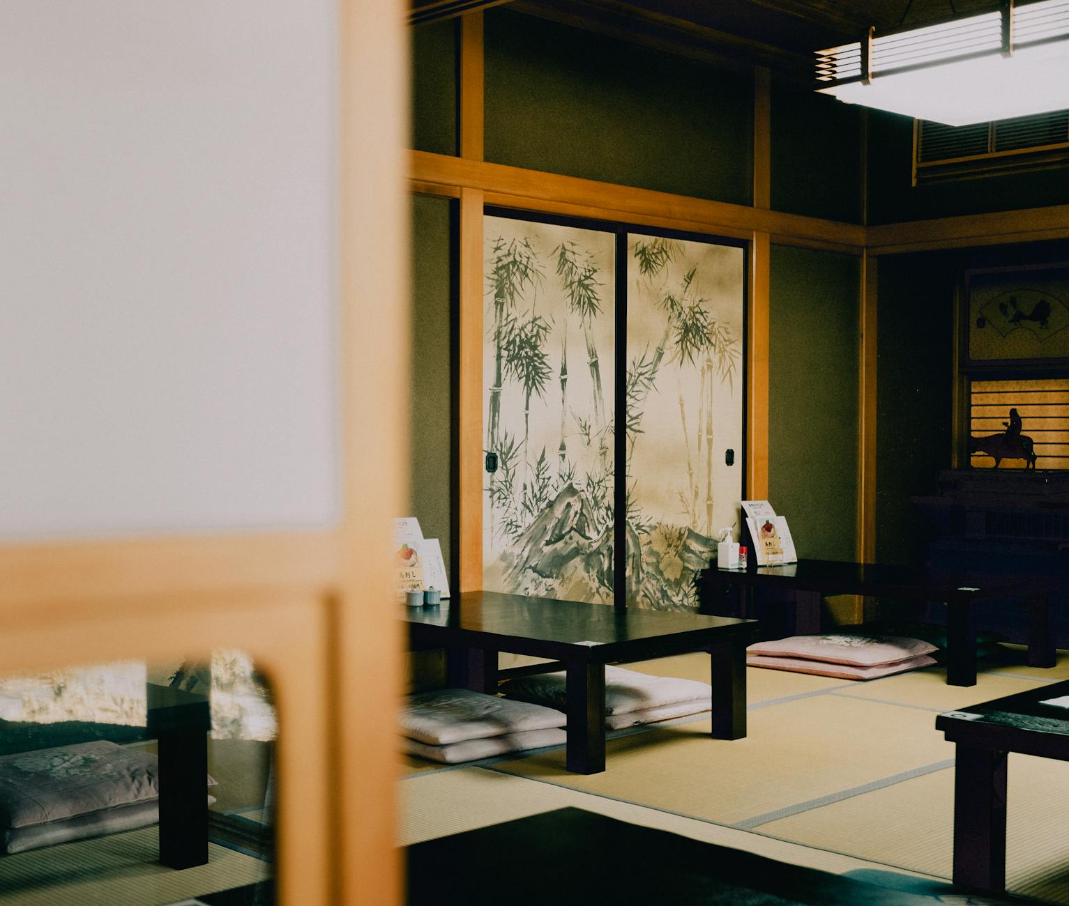 traditional japanese tatami room interior